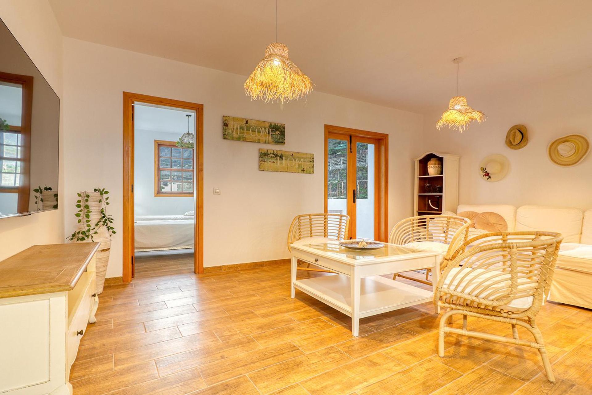 Spacious With Tropical Garden, Bbq, Near Seaside Los Silos