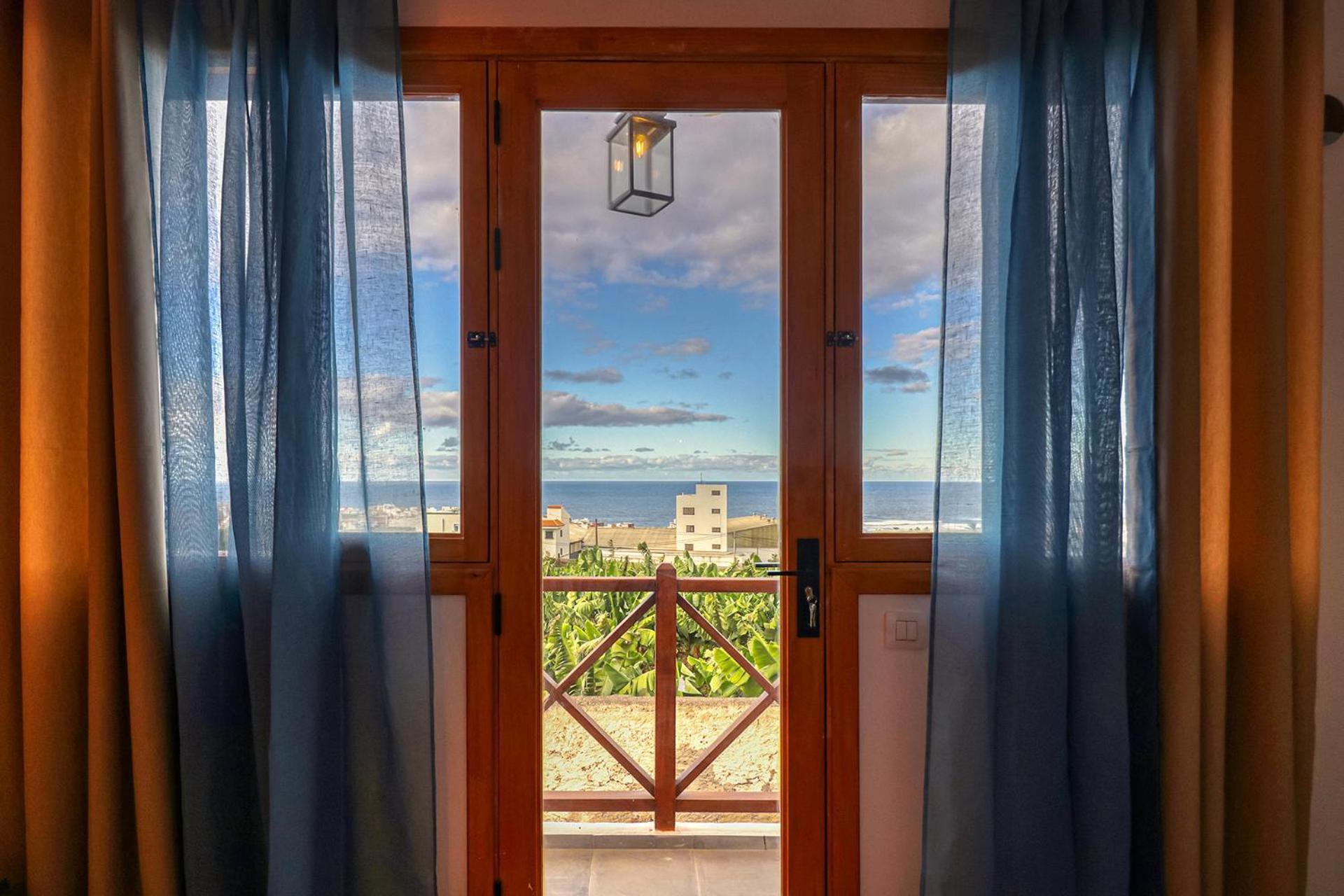 Spacious With Tropical Garden, Bbq, Near Seaside Vakantiehuis